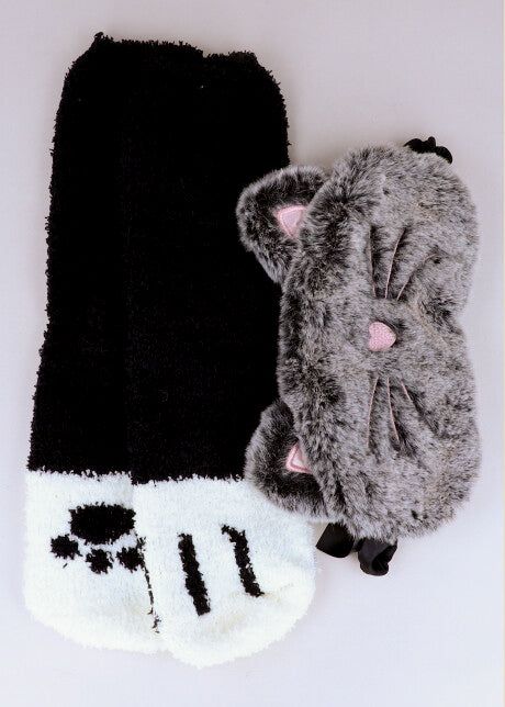 Set navideño calcetas antifaz gato sold by Shasa