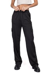 Pantalon cargo liso sold by Shasa