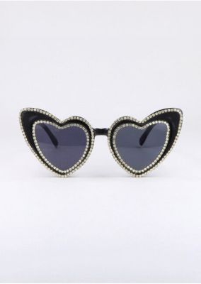 Lentes oversize corazones brillos sold by Shasa