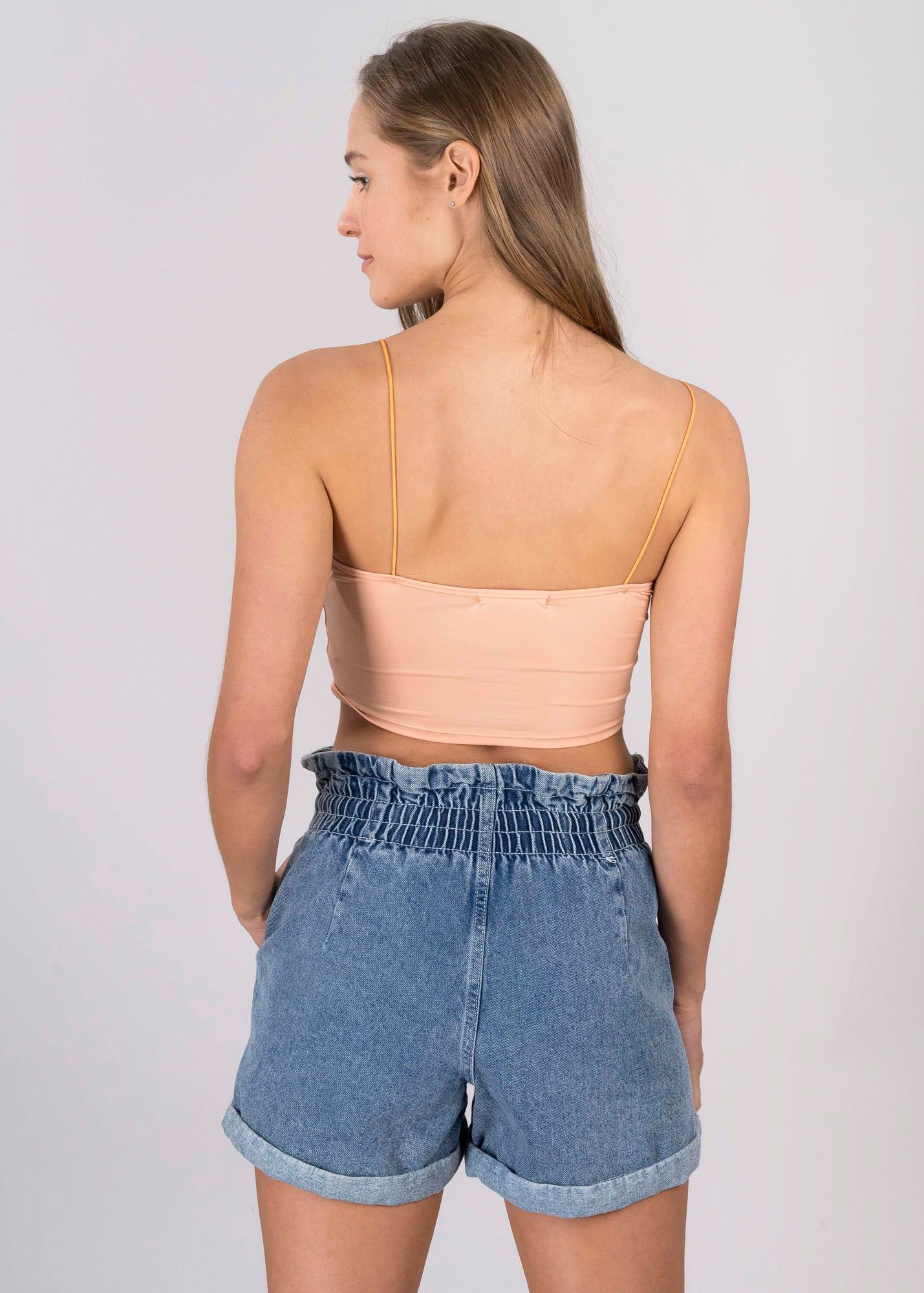 Top liso pinzas escote sold by Shasa product image thumbnail 4