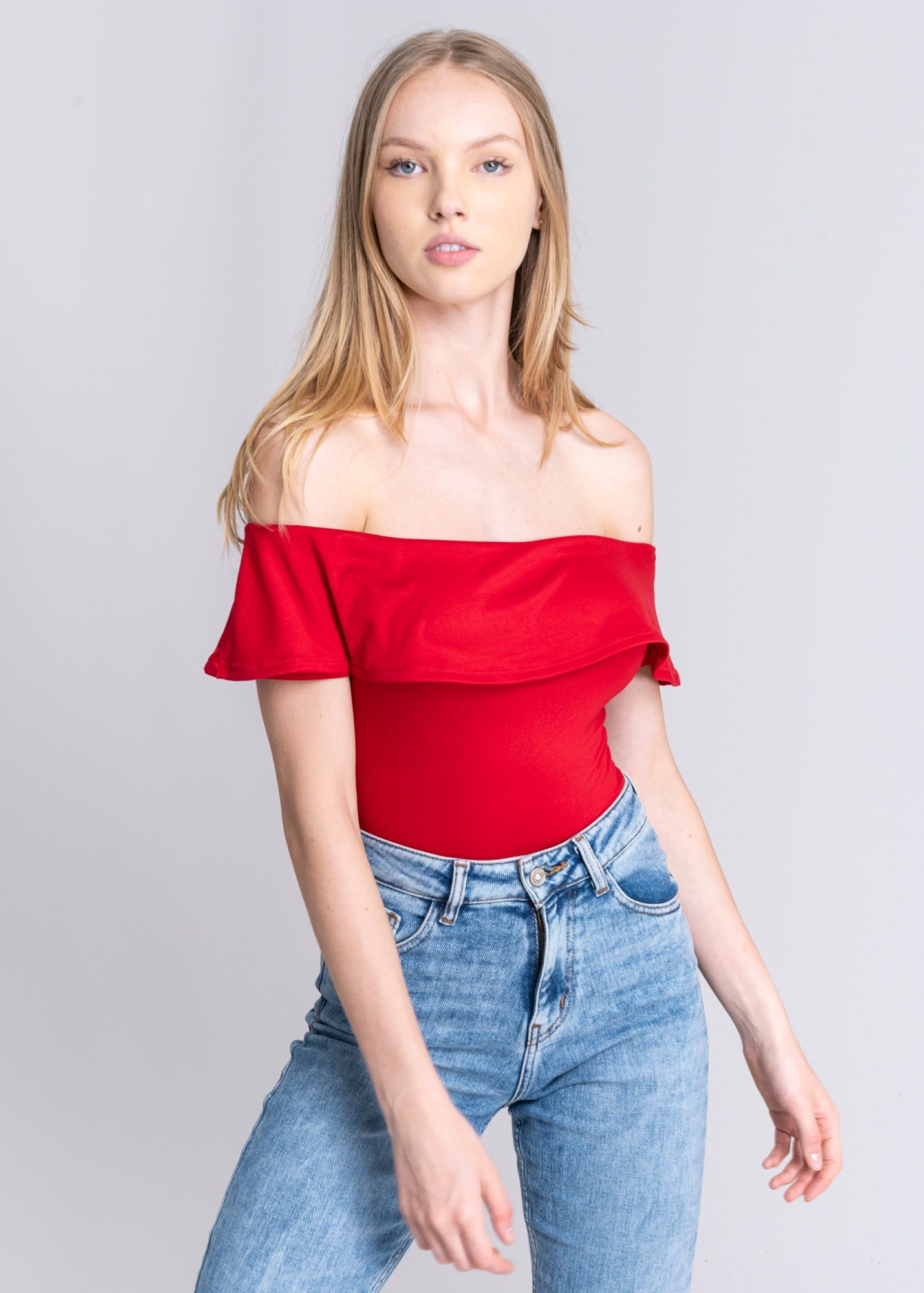 Bodysuit olanes hombro descubierto sold by Shasa