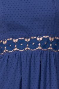 Vestido midi encaje corazón sold by Shasa