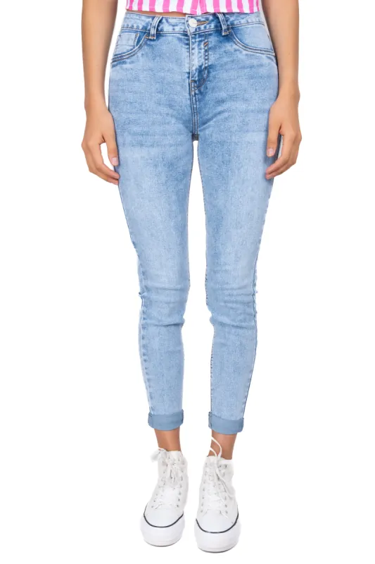 Jeans cintura media dobladillo sold by Shasa