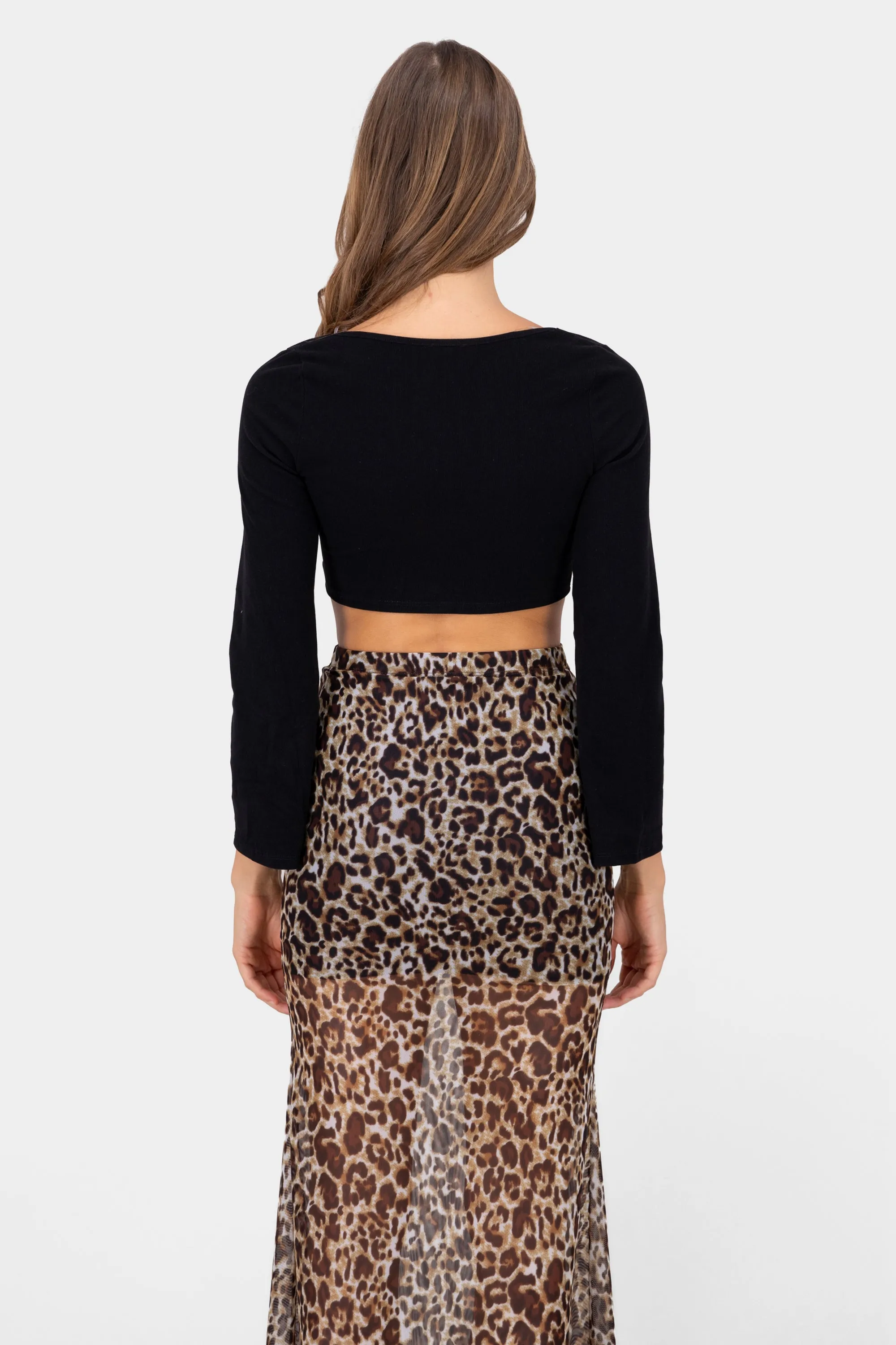 Top cropped con manga campana lisa sold by Shasa product image thumbnail 4