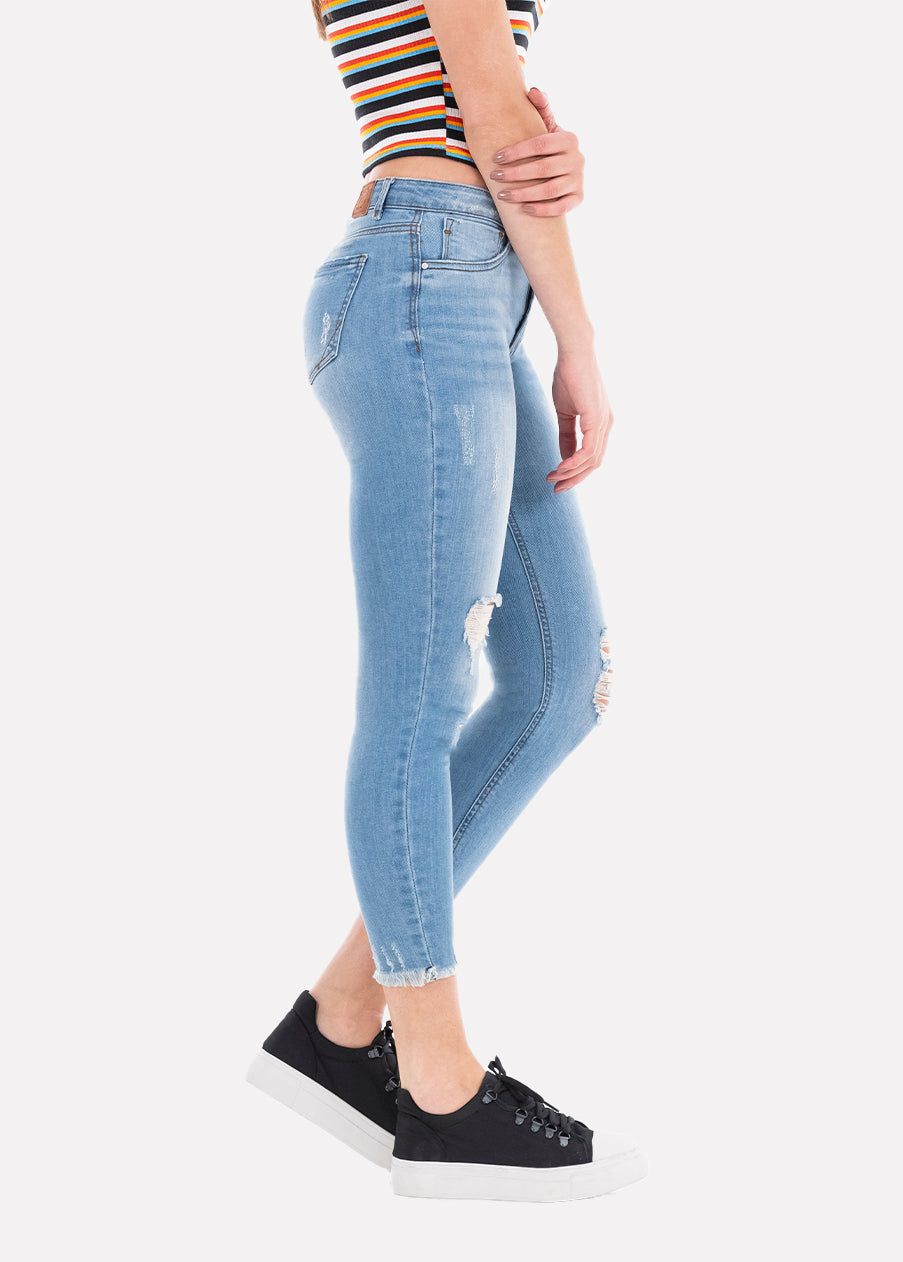 Jeans cintura media destrucciones flecos sold by Shasa product image thumbnail 3