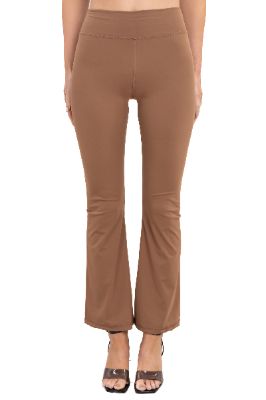Pantalones lisos sold by Shasa