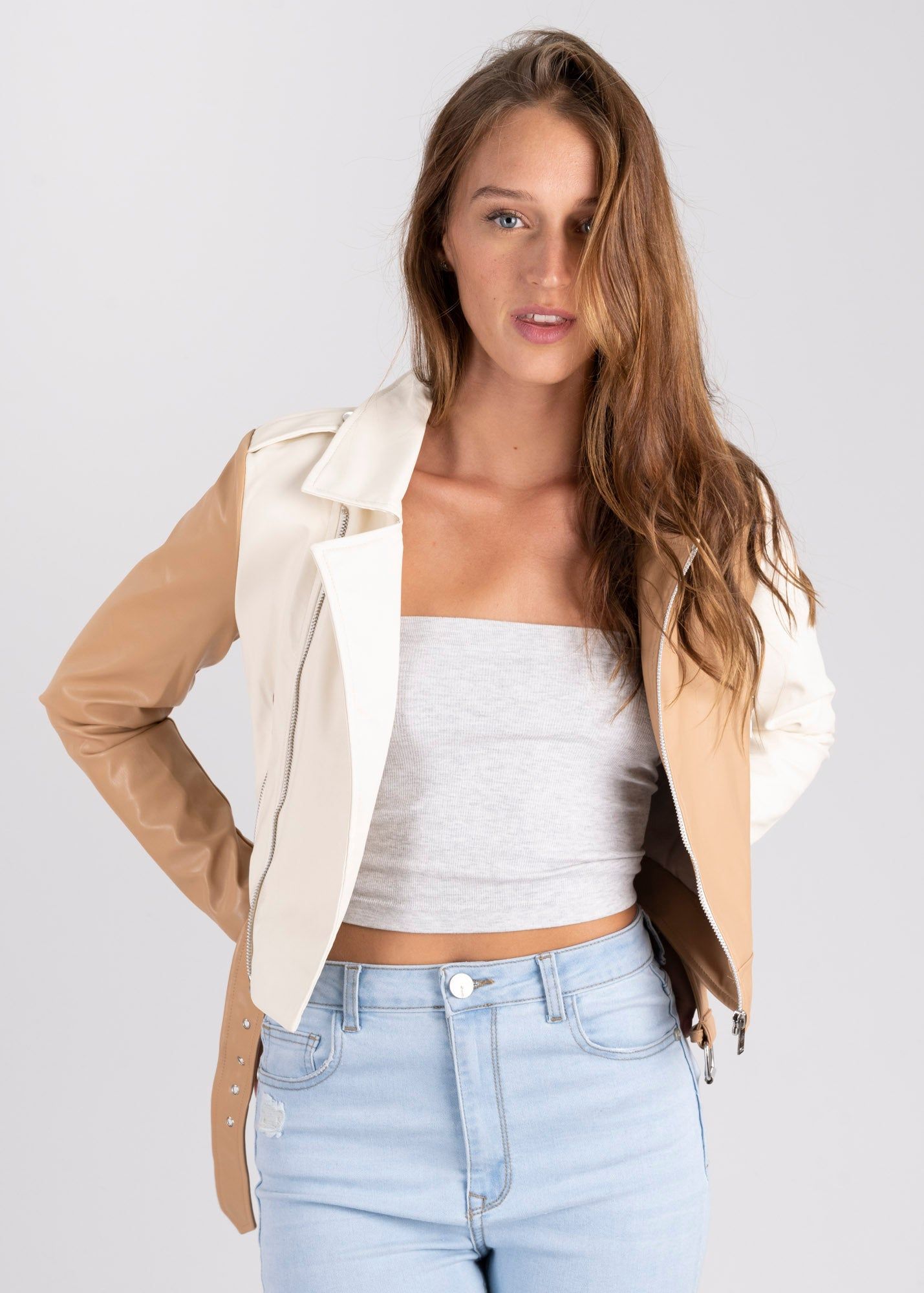 Chamarra biker efecto piel bicolor sold by Shasa