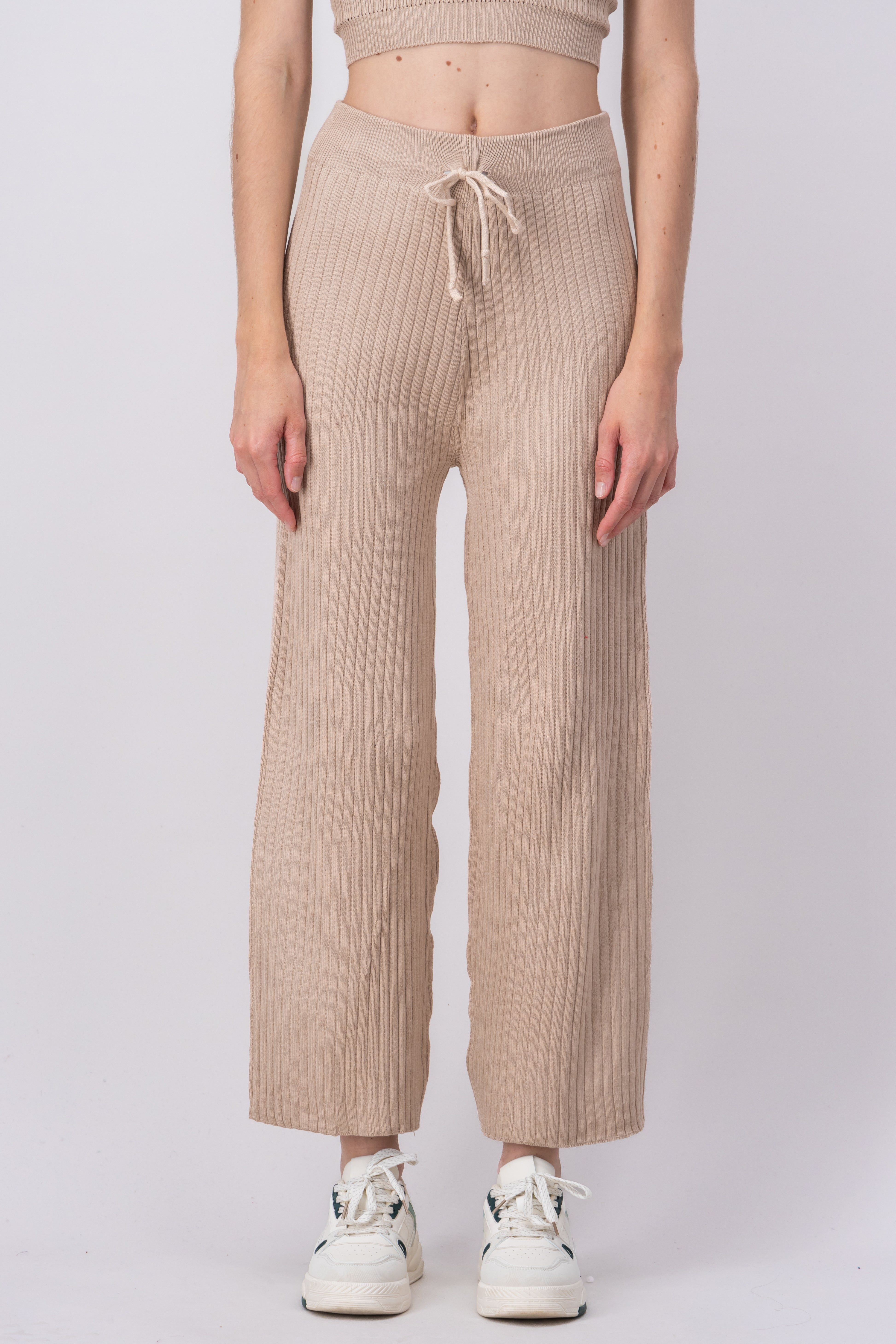 Pantalón tejido acanalado sold by Shasa product image thumbnail 2