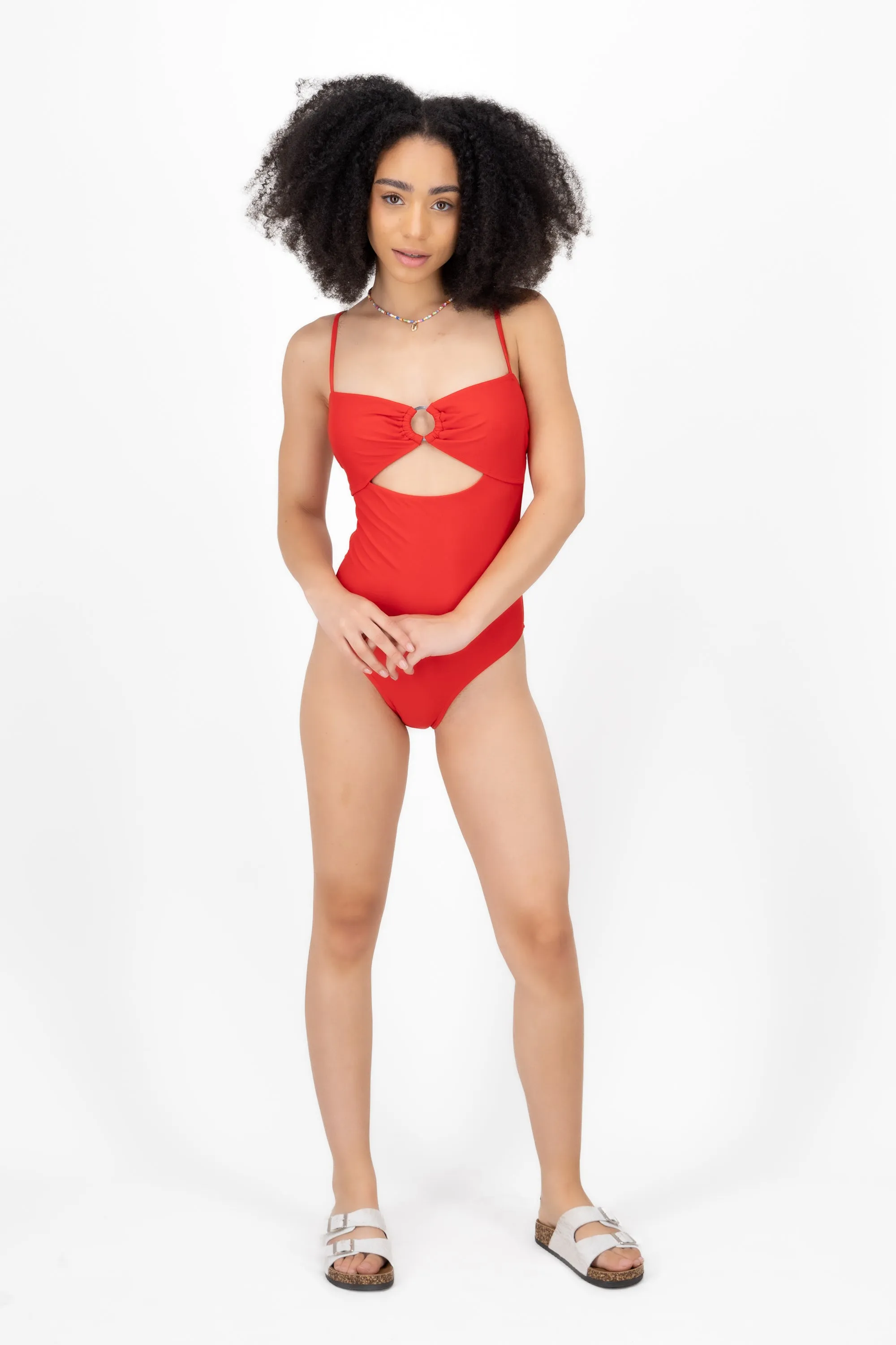 Traje de baño completo detalle copas sold by Shasa