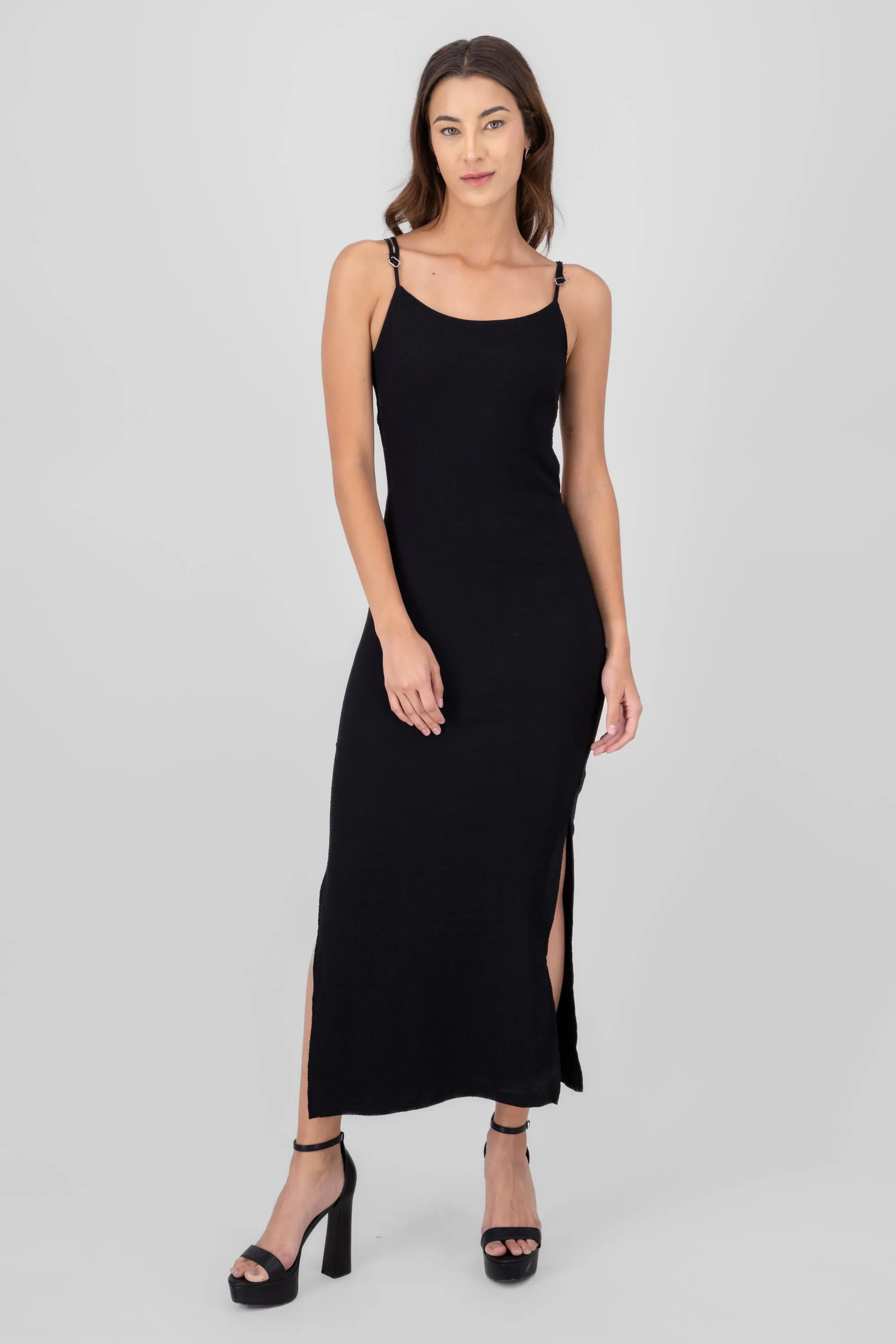 Vestido maxi escote espalda sold by Shasa