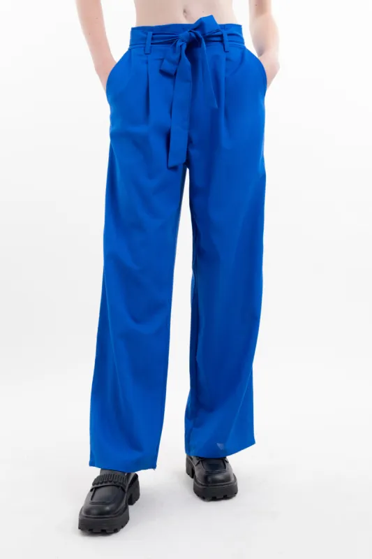 Pantalón straight leg cinturón sold by Shasa