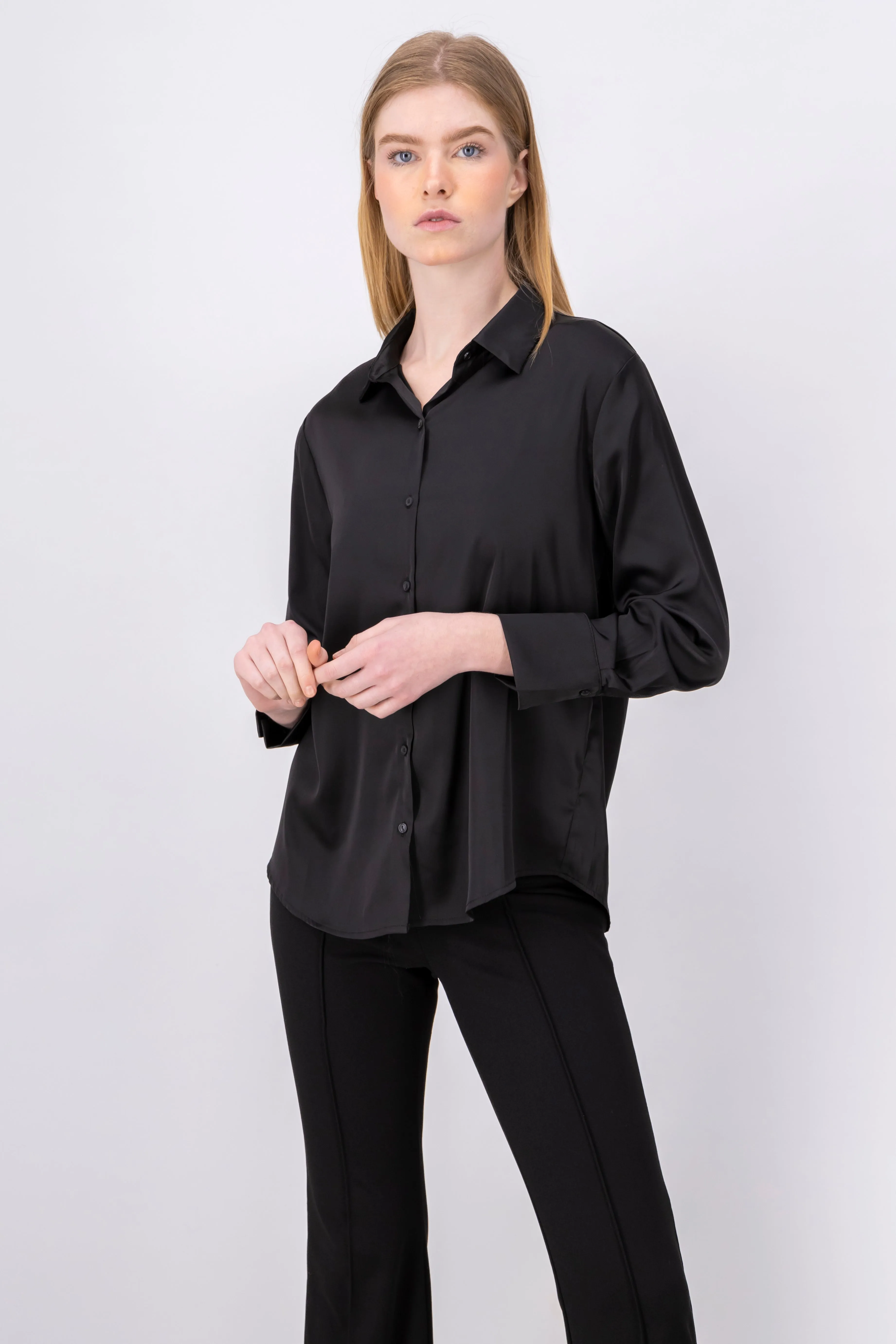 Camisa satinada manga larga sold by Shasa