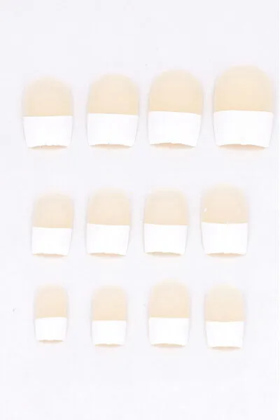 Set 12 Uñas Postizas Francés sold by Shasa product image thumbnail 2