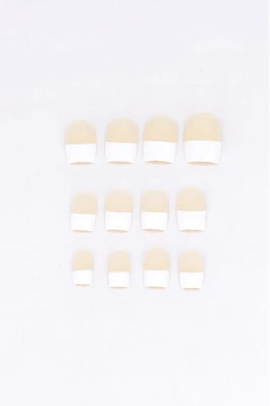 Set 12 Uñas Postizas Francés sold by Shasa