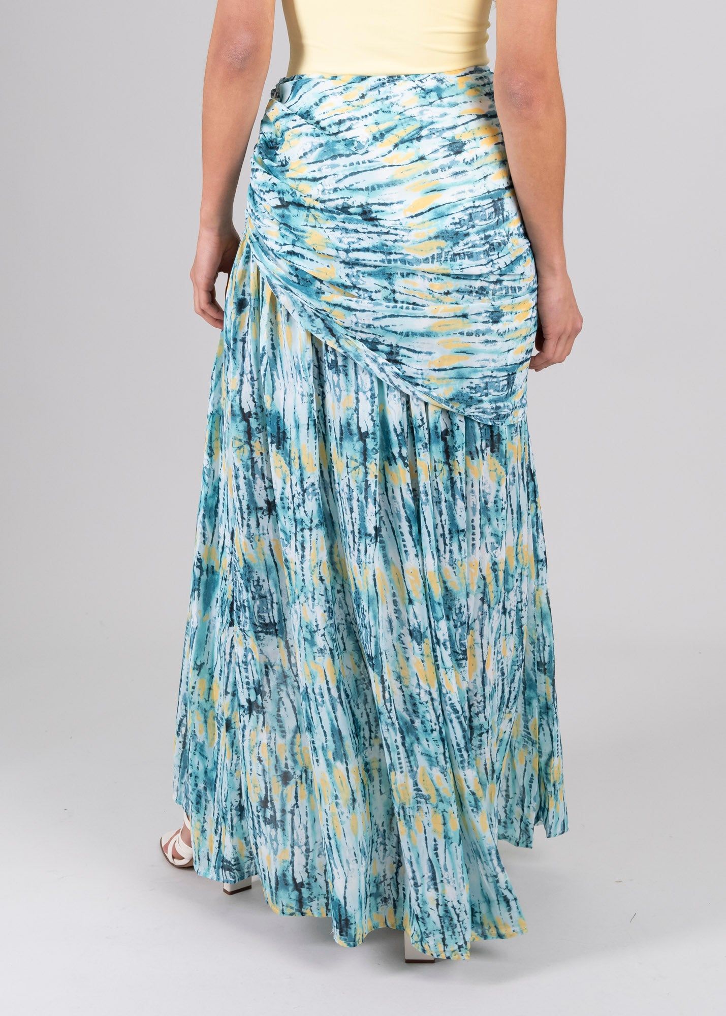 Falda maxi abierta estampada fruncido sold by Shasa product image thumbnail 4