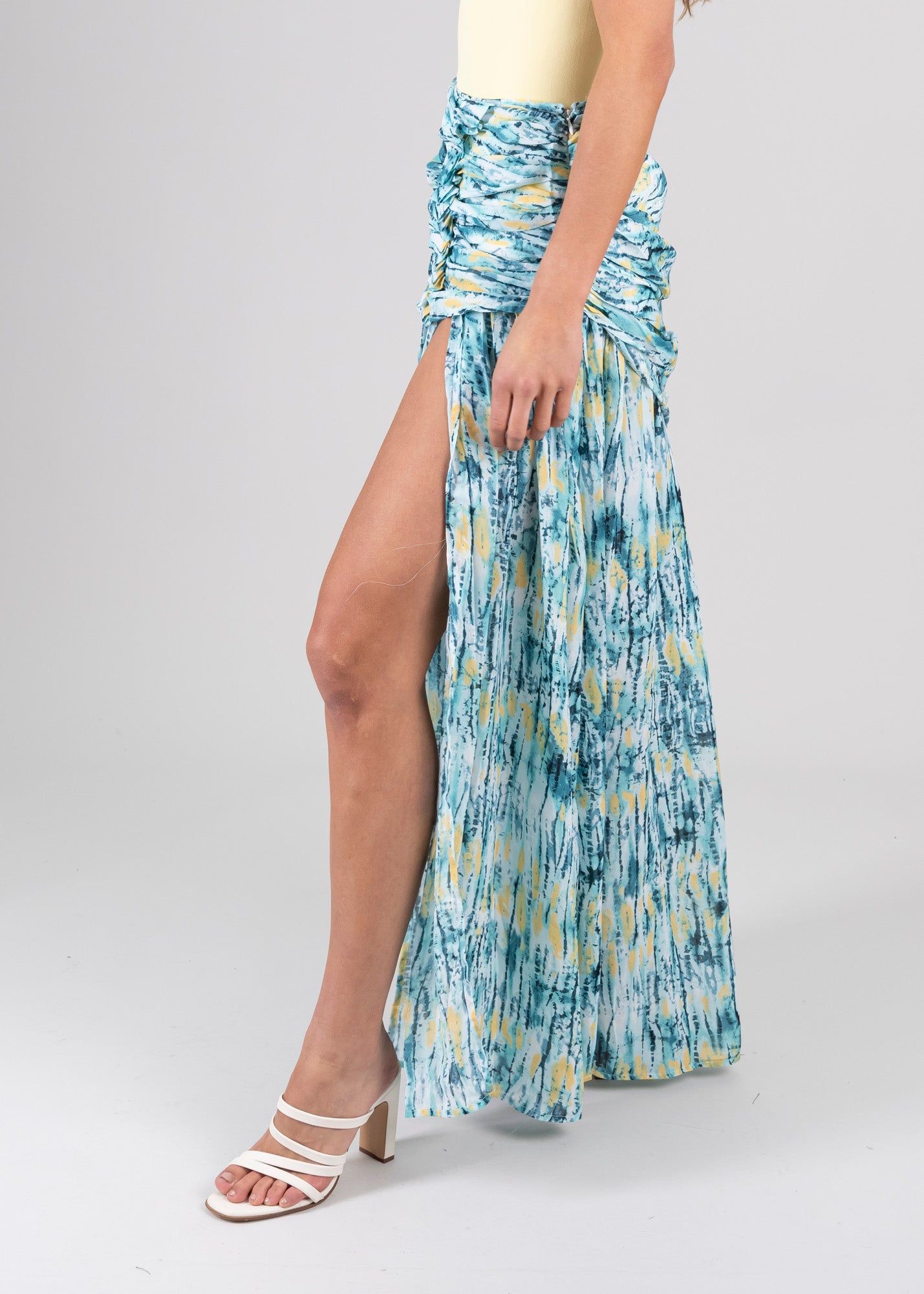 Falda maxi abierta estampada fruncido sold by Shasa product image thumbnail 3