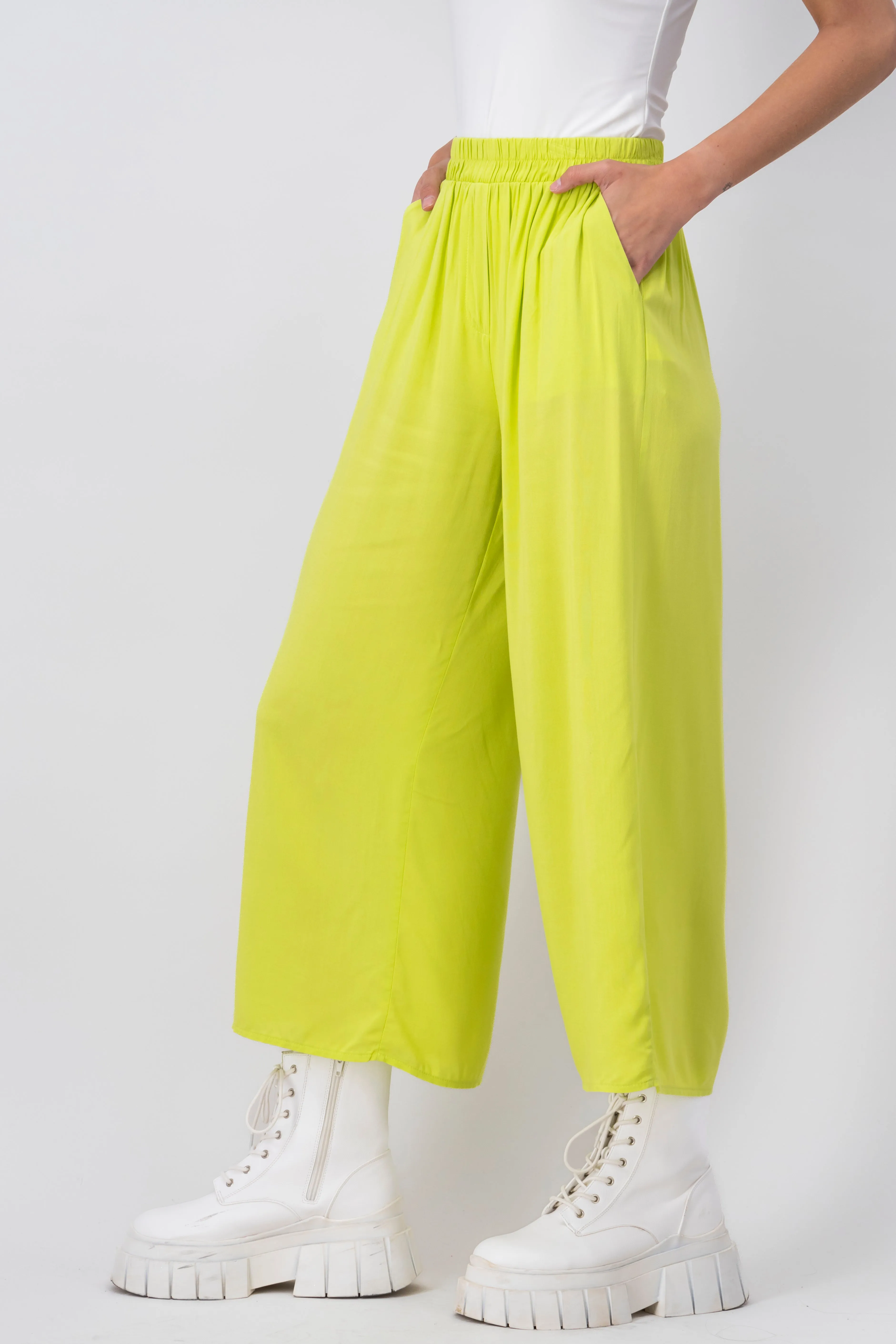 Pantalón Wide Leg Cintura Alta Fruncida sold by Shasa product image thumbnail 3