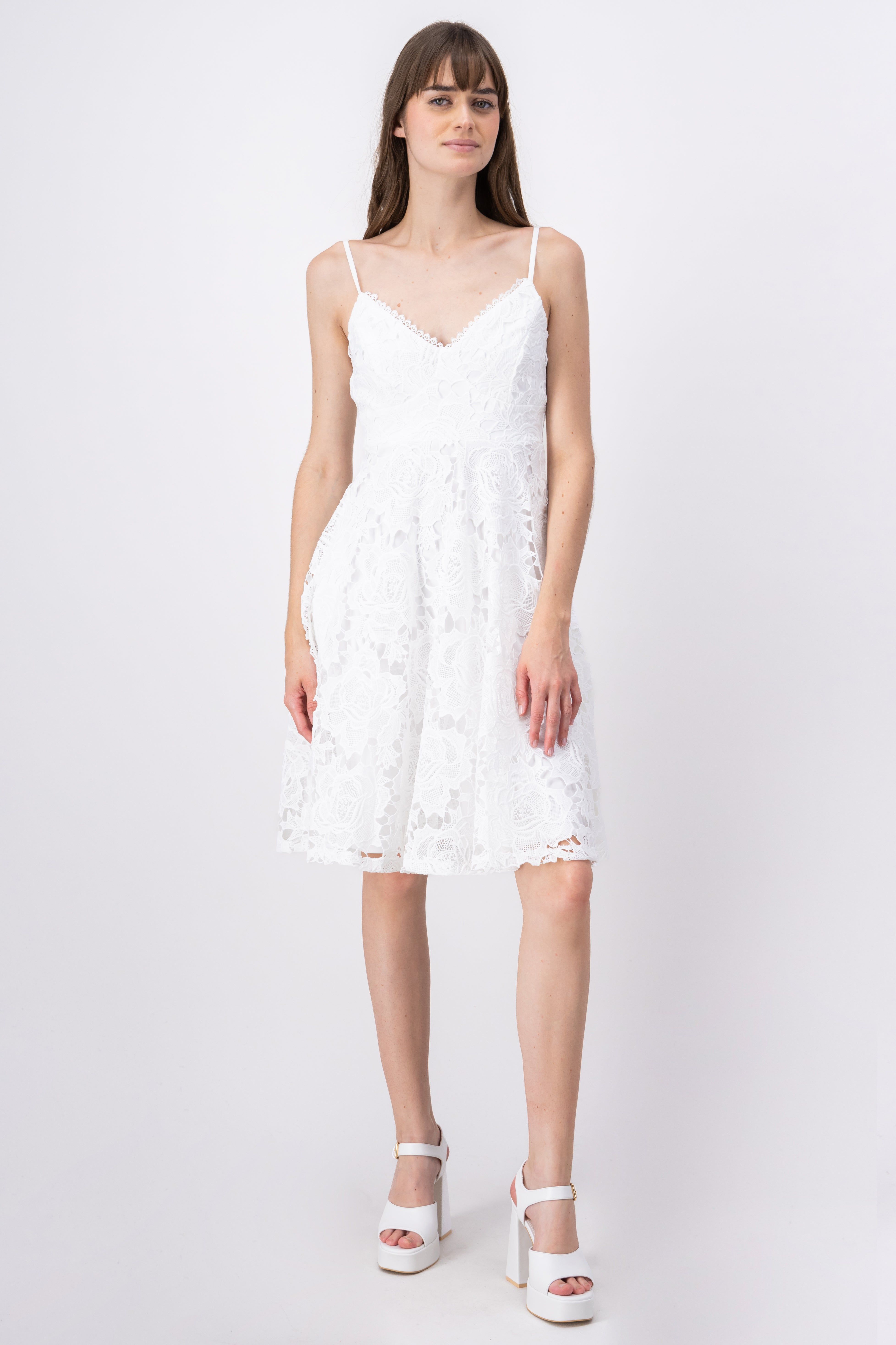 Vestido mini encaje flores sold by Shasa