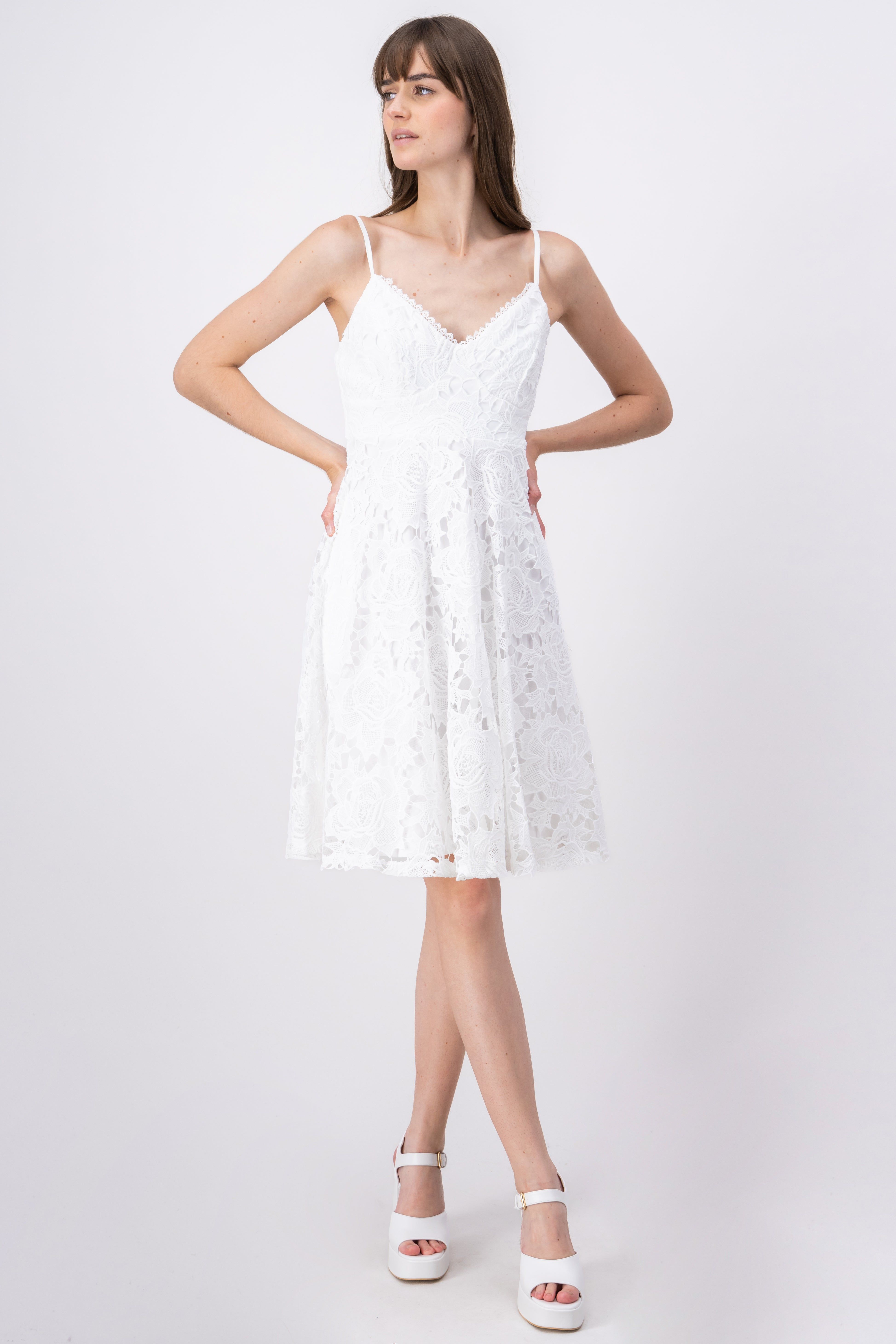 Vestido mini encaje flores sold by Shasa product image thumbnail 2