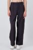 PANTALON DETALLE PINZAS sold by Shasa