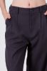 PANTALON DETALLE PINZAS sold by Shasa