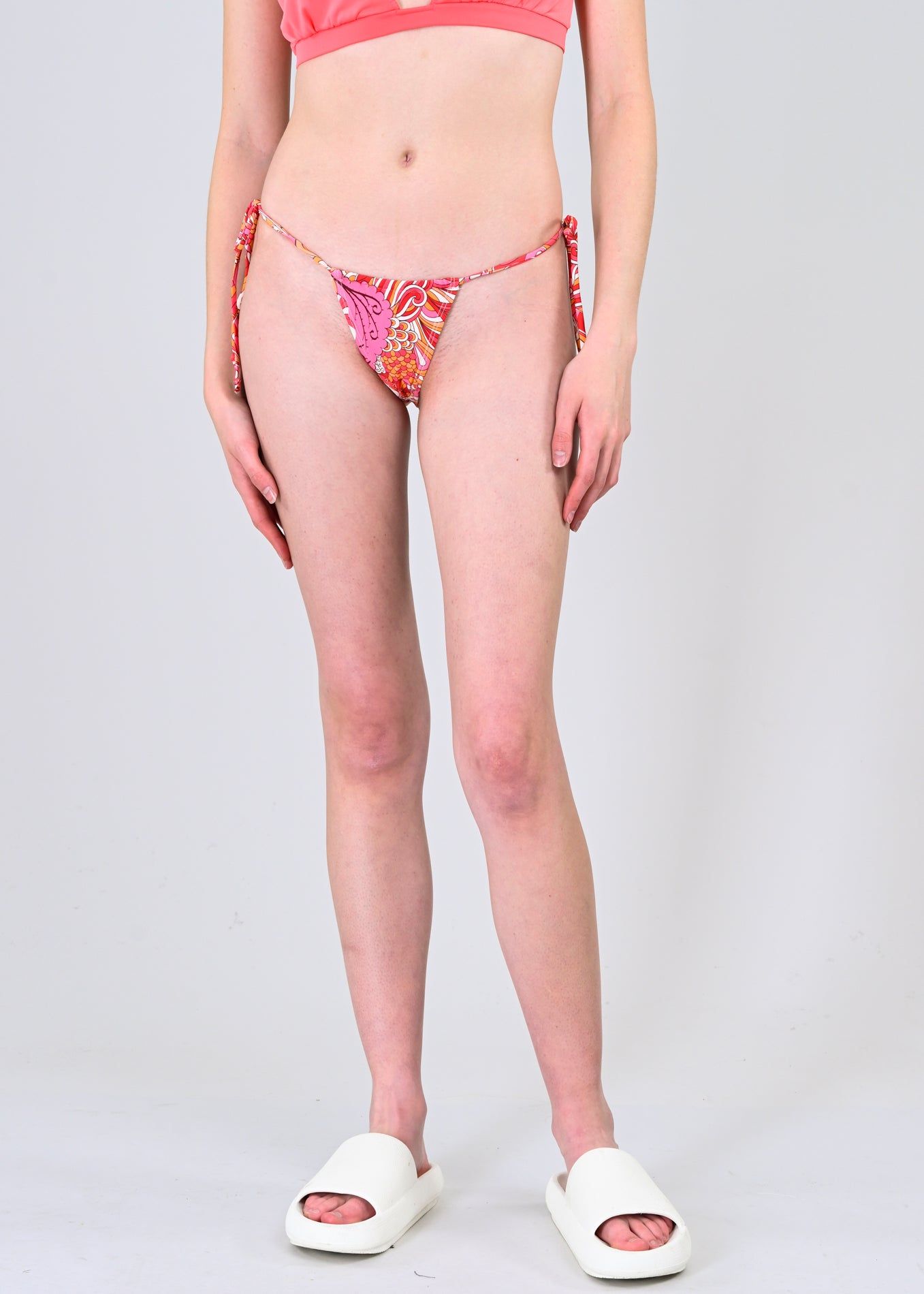 Bikini parte baja cintas laterales sold by Shasa product image thumbnail 2