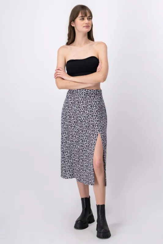 Falda midi animal print sold by Shasa