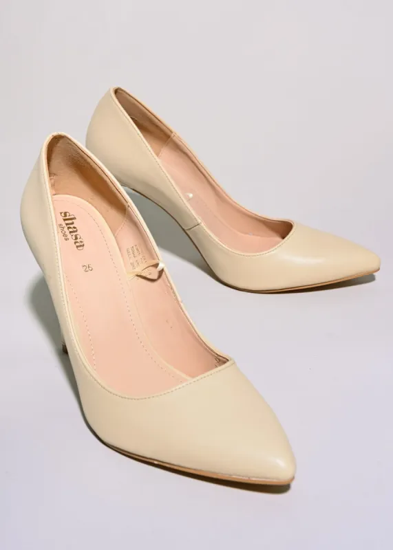 Tacón puntal liso sold by Shasa