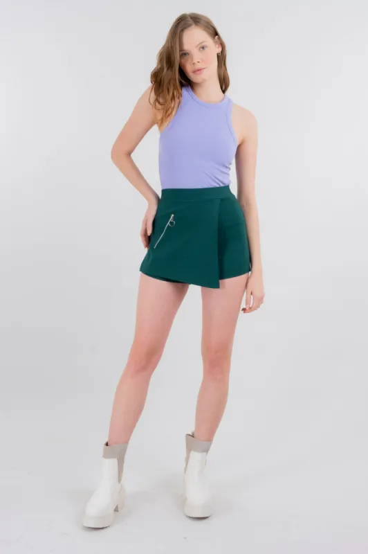 Falda short asimétrico detalle cinta cierre sold by Shasa