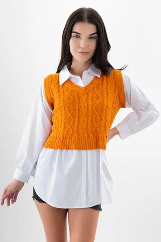 Set Camisa Chaleco Crop sold by Shasa