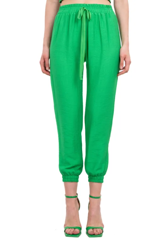 Pantalón amplio textura sold by Shasa