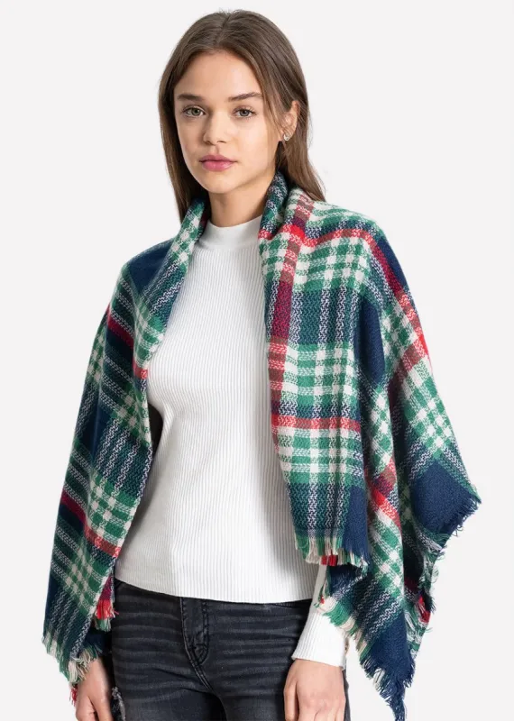 Bufanda ancha cuadros sold by Shasa