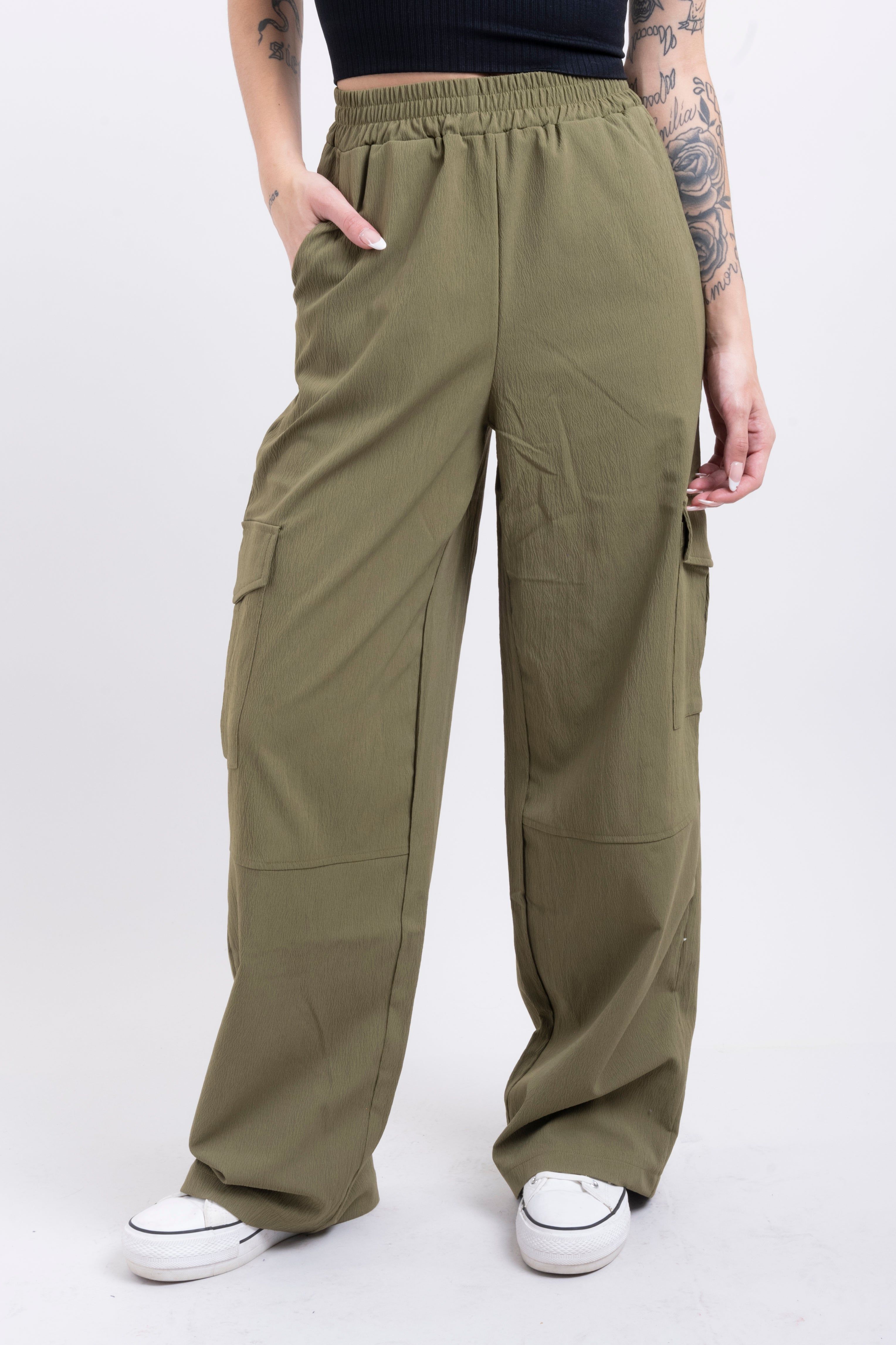 Pants cargo textura sold by Shasa