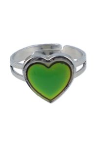 Anillo humor corazón sold by Shasa