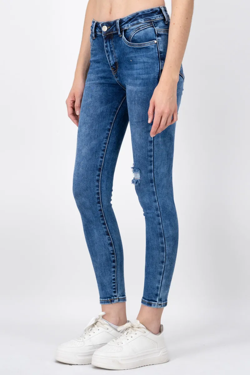 Jeans skinny destrucción en rodilla sold by Shasa product image thumbnail 4
