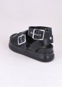 Sandalias plataforma chunky sold by Shasa