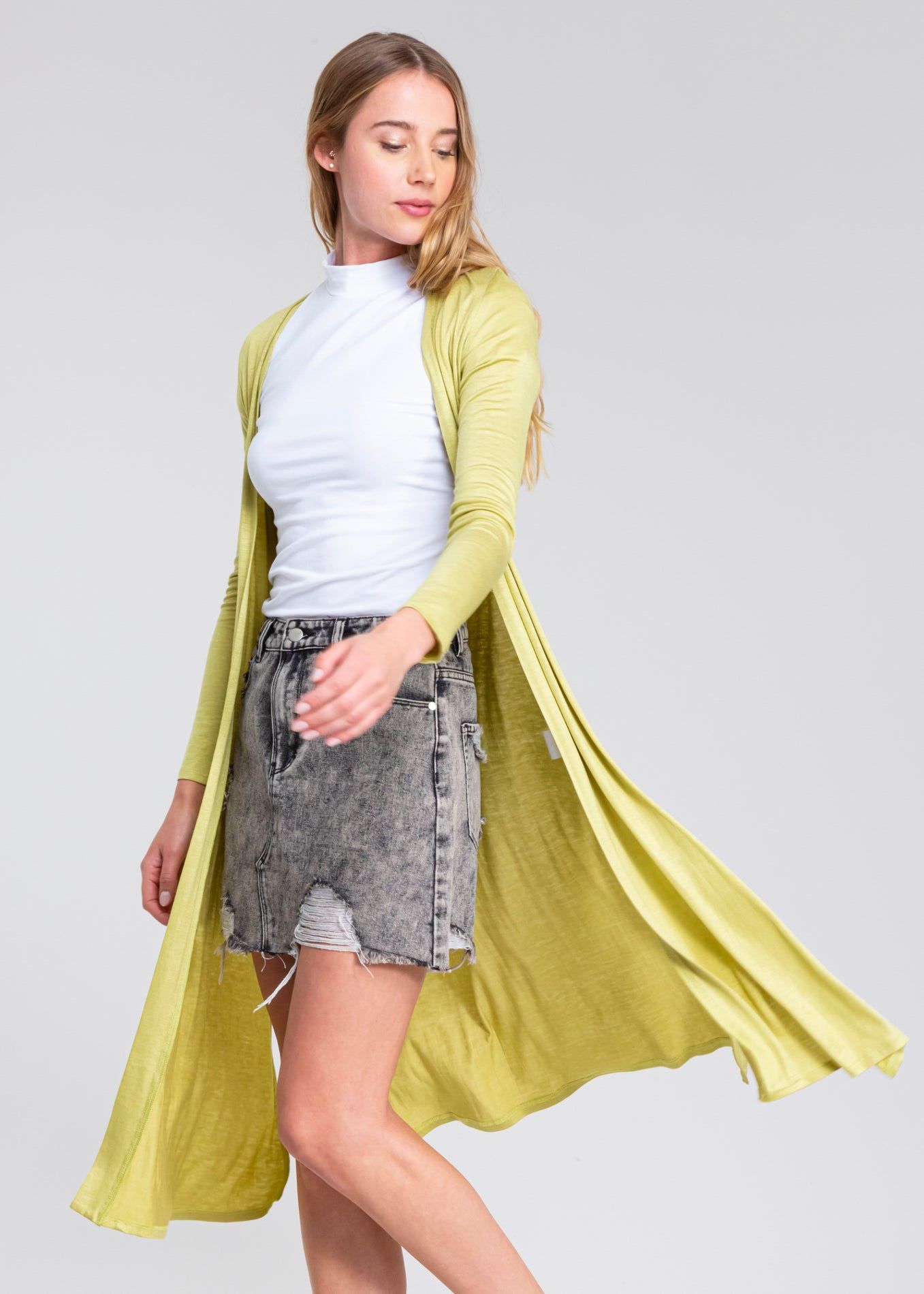 Cárdigan largo aberturas laterales sold by Shasa product image thumbnail 3