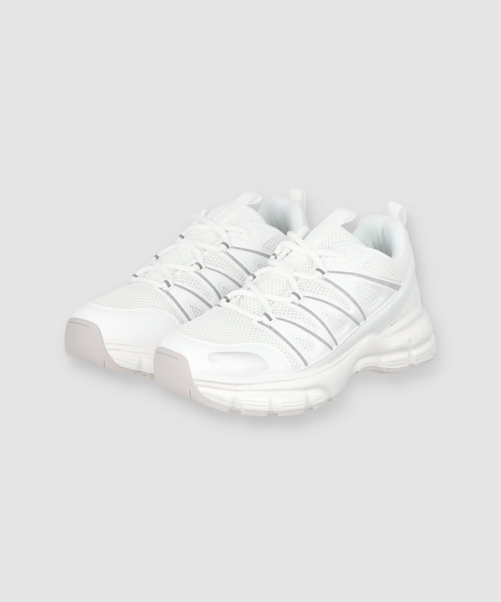 Tenis deportivo zigzag lateral sold by Shasa