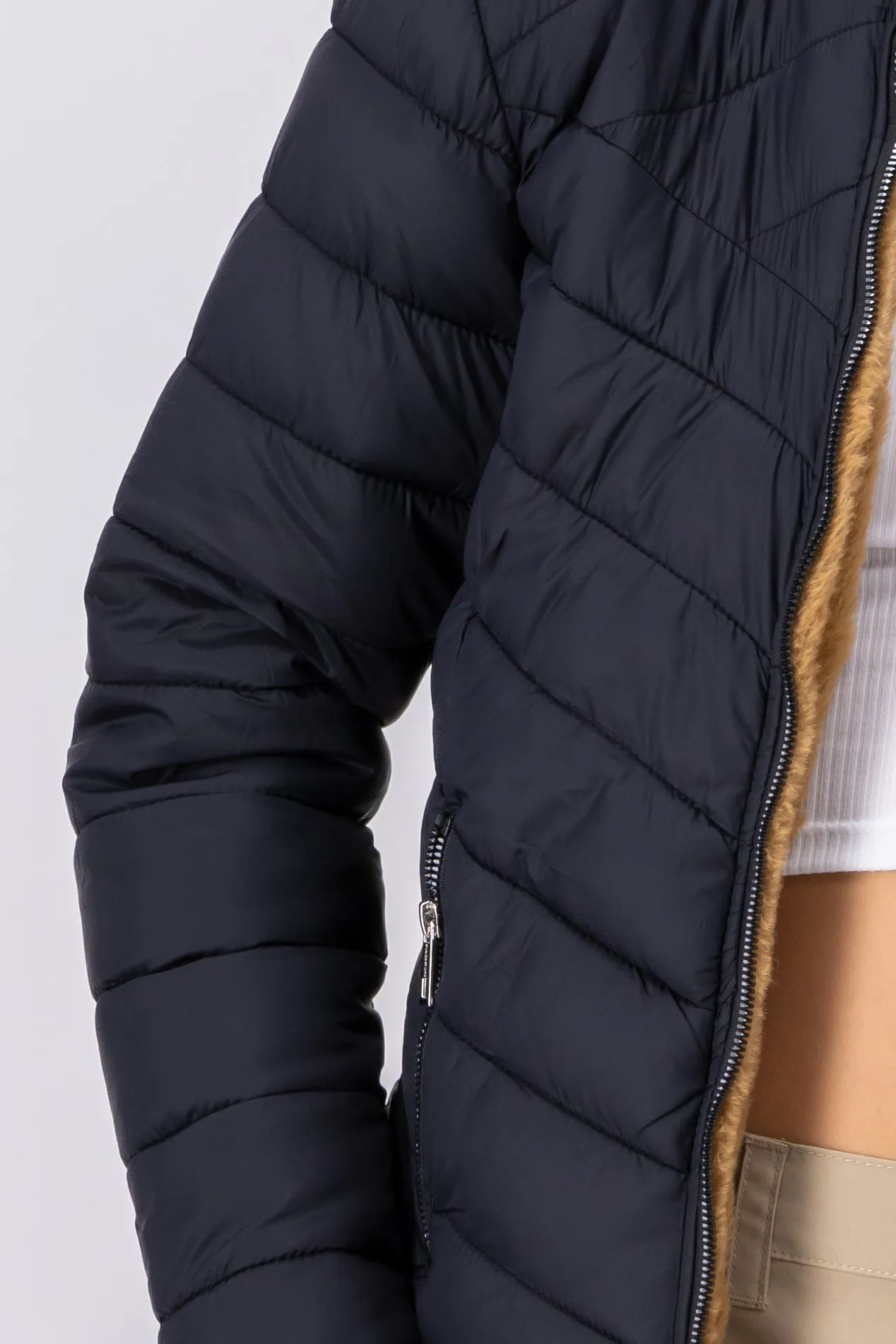 Chamarra capitonada peluche doble vista sold by Shasa product image thumbnail 5