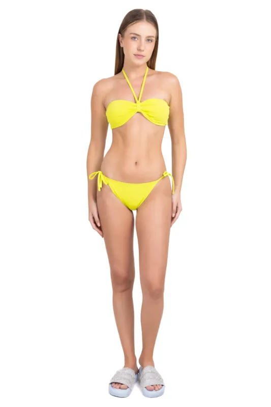 Traje de baño escote corazón tirantes delgados sold by Shasa