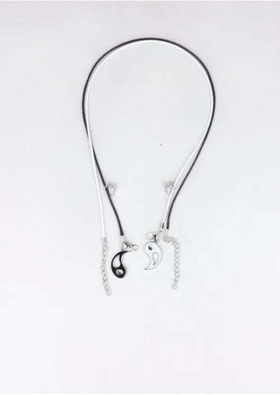 Set 2 Collares Yin Yang sold by Shasa