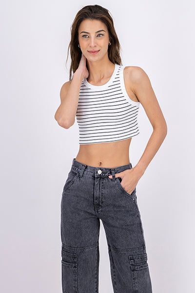 Top crop rayas acanalado sold by Shasa