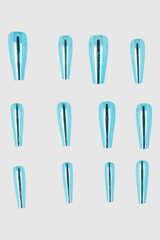 Set 24 Uñas Tornasol sold by Shasa