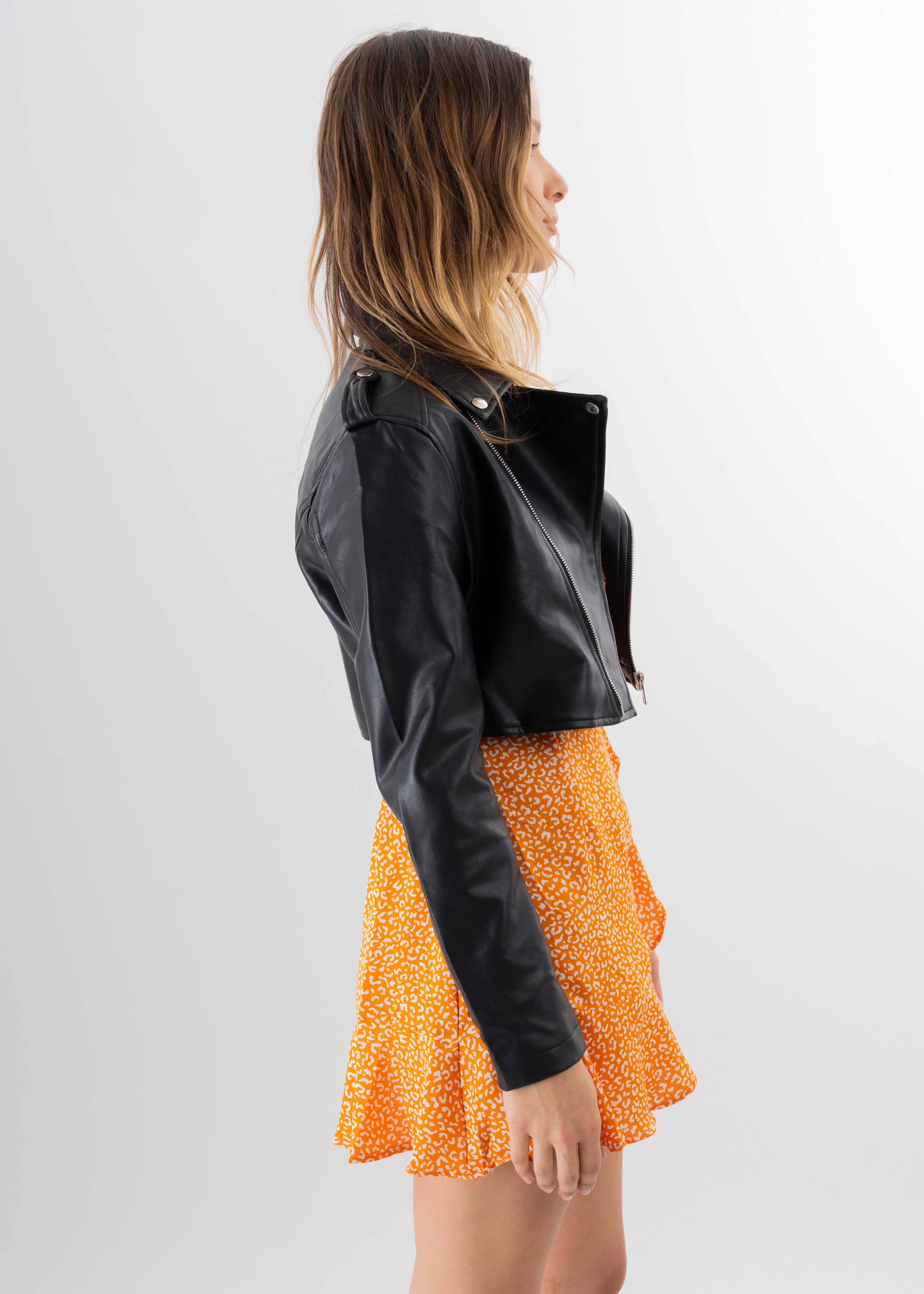 Chamarra crop biker efecto piel sold by Shasa product image thumbnail 3