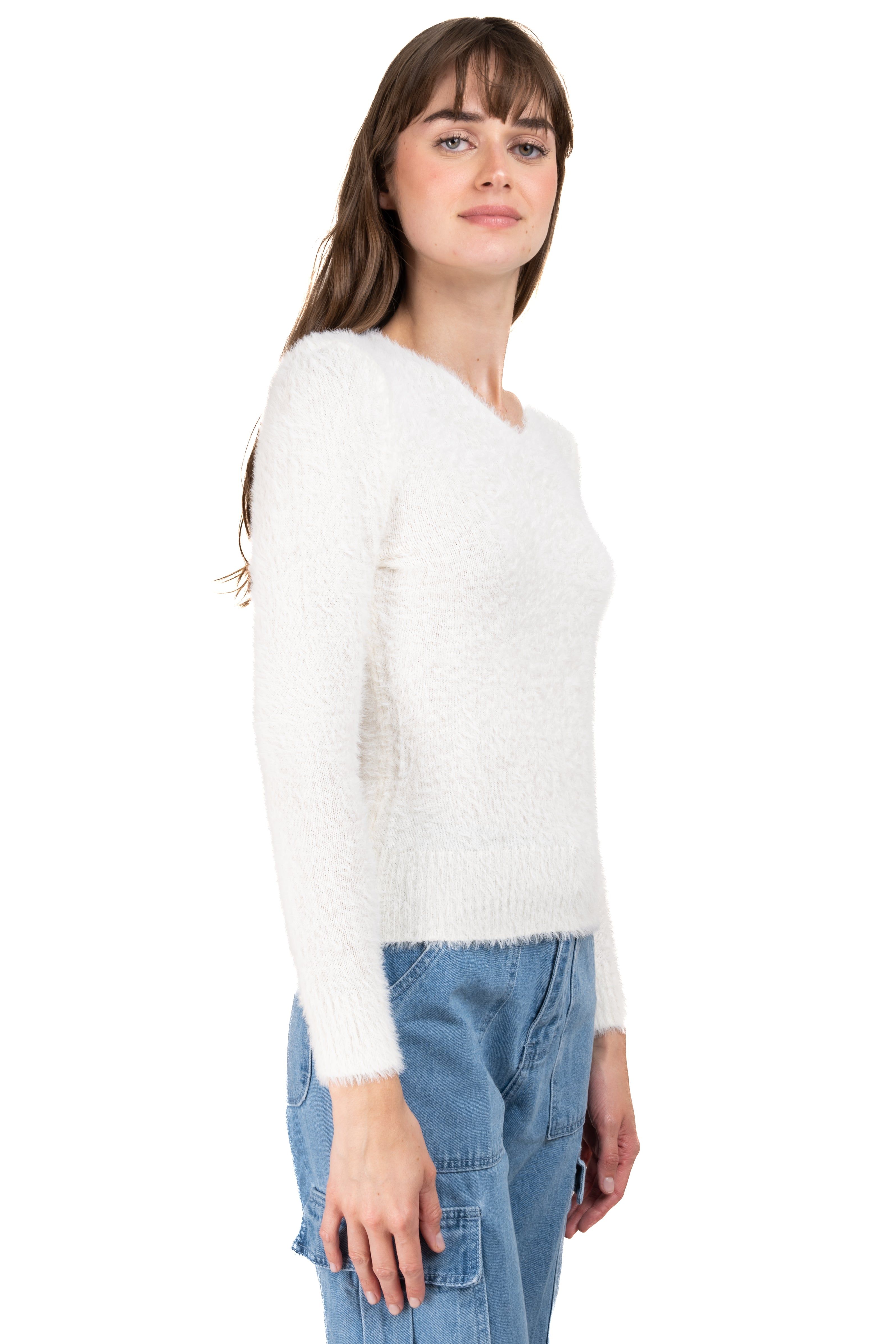 Suéter cuello v peluche sold by Shasa product image thumbnail 3