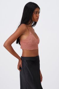 Top De Encaje Bordado Cropped Seamless sold by Shasa