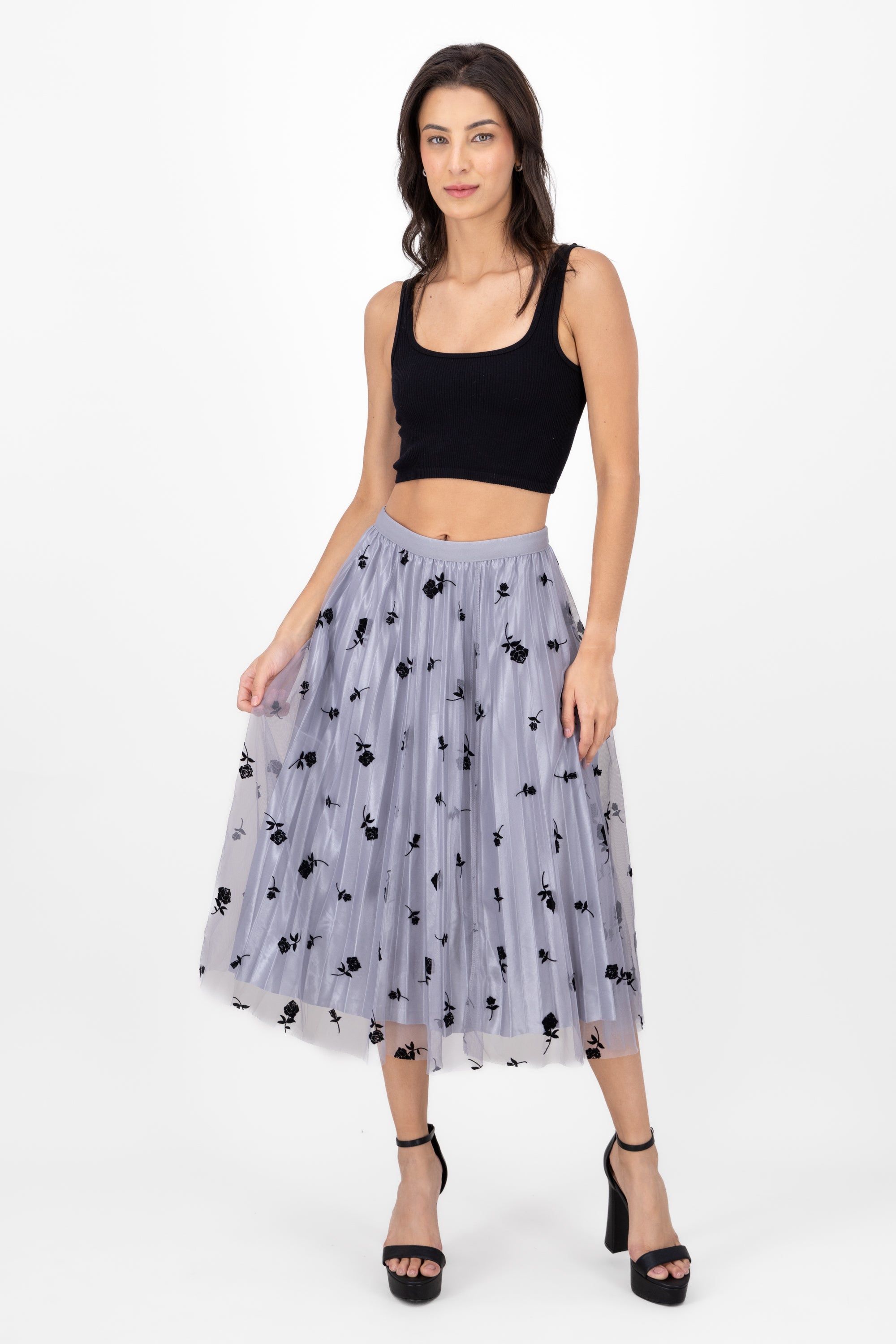 Falda Tulle Con Estampado De Rosas sold by Shasa