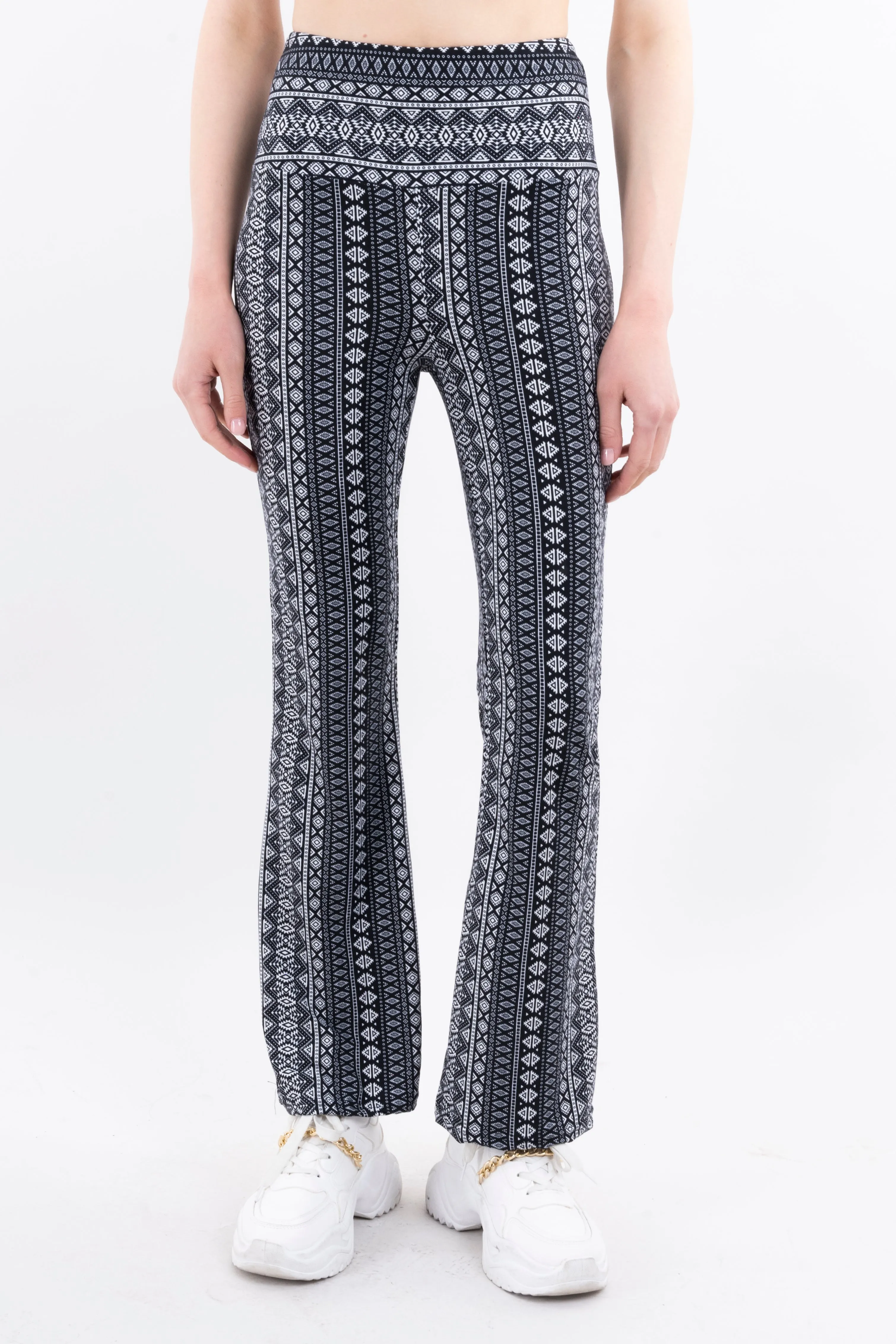 Pantalon estampado tribal sold by Shasa