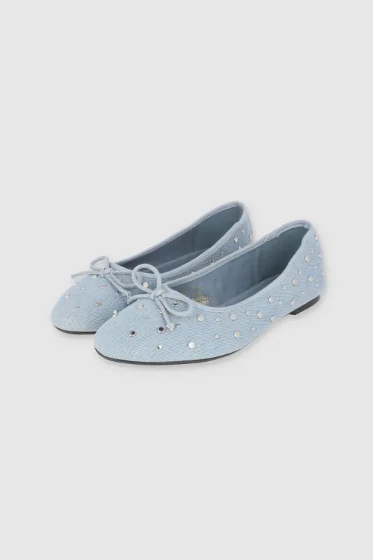 FLAT DENIM STUDS sold by Shasa
