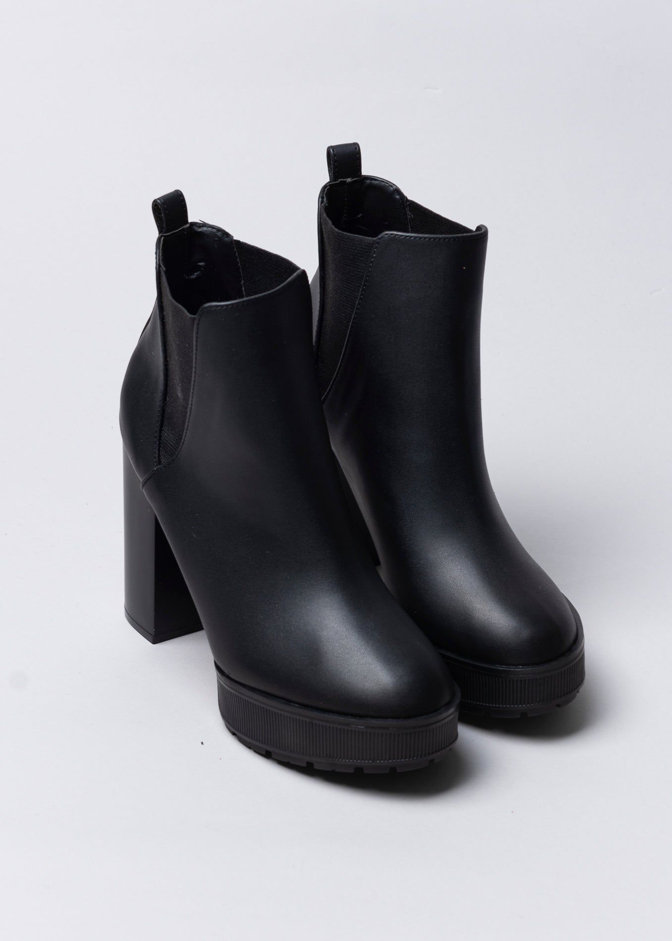 Botín chelsea tacón alto sold by Shasa product image thumbnail 5